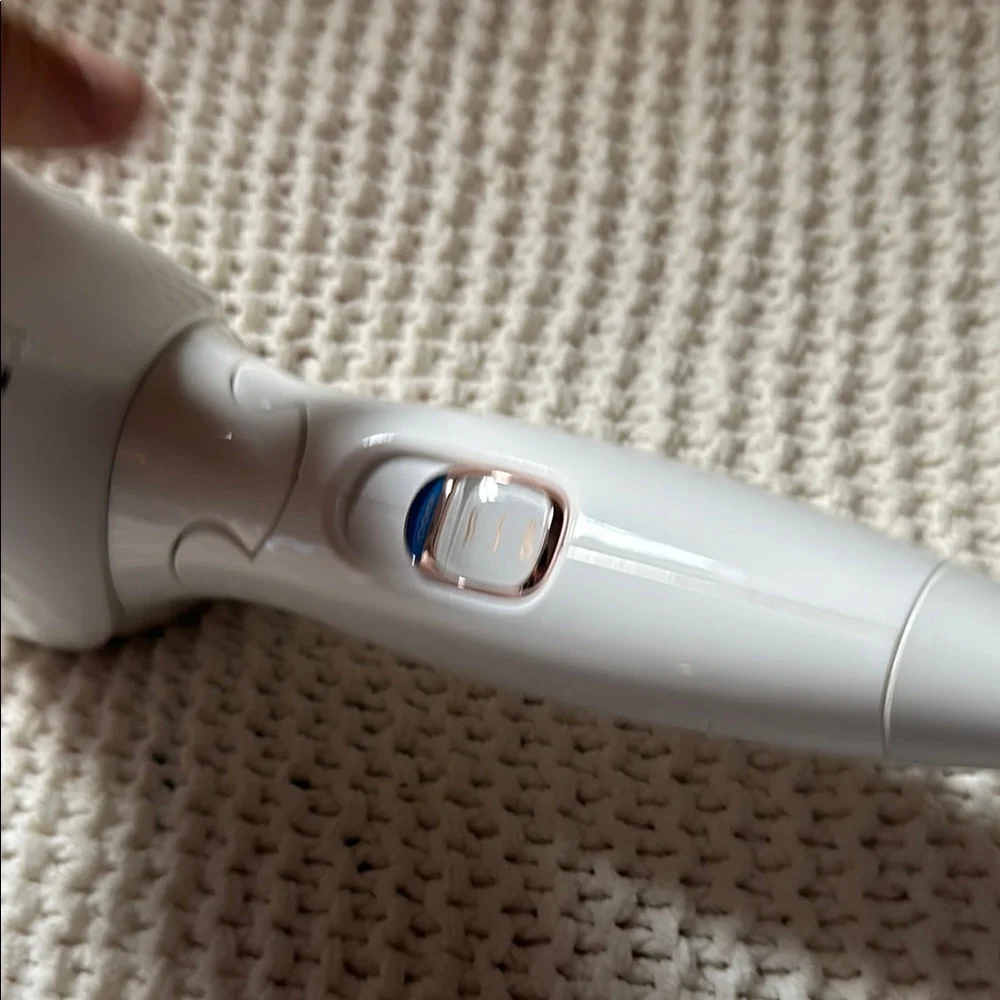 T3 FEATHERWEIGHT COMPACT with Attachments - Picture 5 of 6